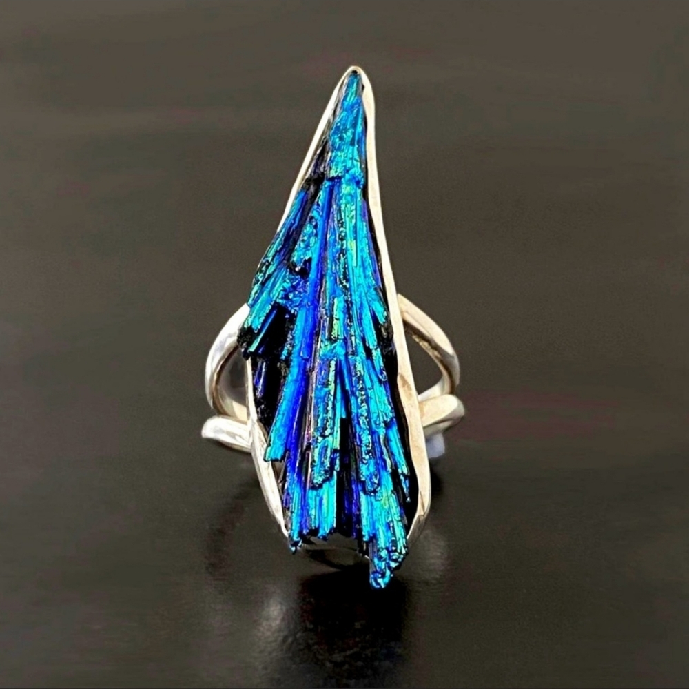 NWOT Sterling Silver Raw Rainbow Aura Kyanite Ring